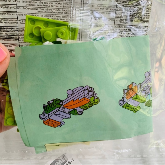 Brand new set of 8 packs of Lego-like building sets. Party favors. Jumei brand - Picture 9 of 13